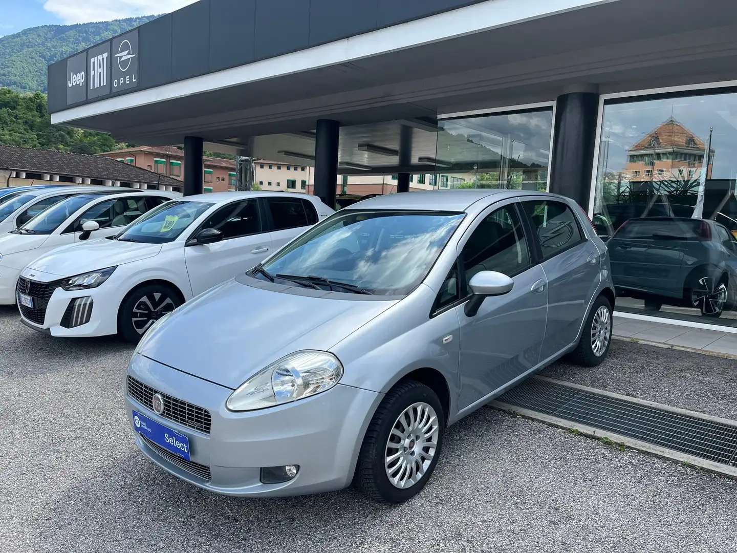 Fiat Grande Punto Grande Punto 5p 1.3 mjt 16v Dynamic 75cv Grigio - 1