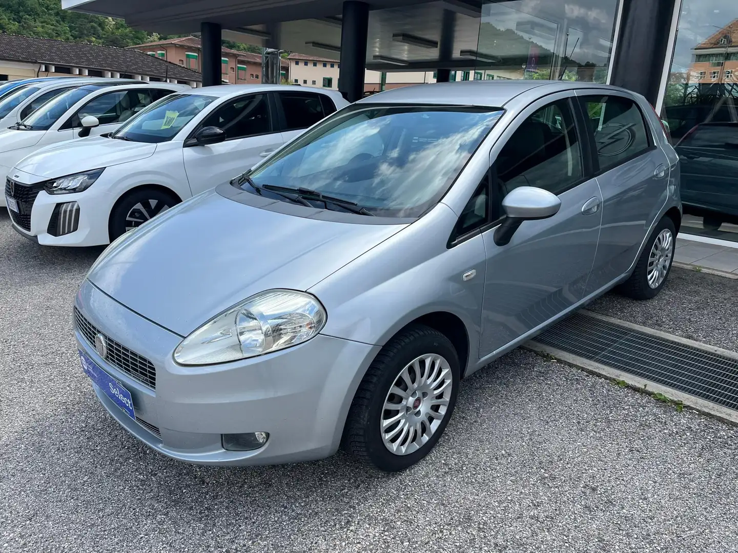 Fiat Grande Punto Grande Punto 5p 1.3 mjt 16v Dynamic 75cv Grigio - 2