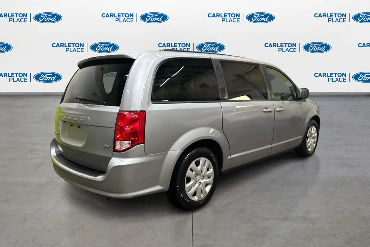 Dodge Grand Caravan снимка Dodge Grand Caravan