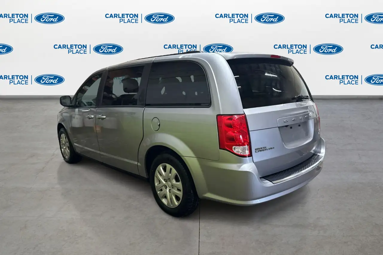 Dodge Grand Caravan снимка Dodge Grand Caravan