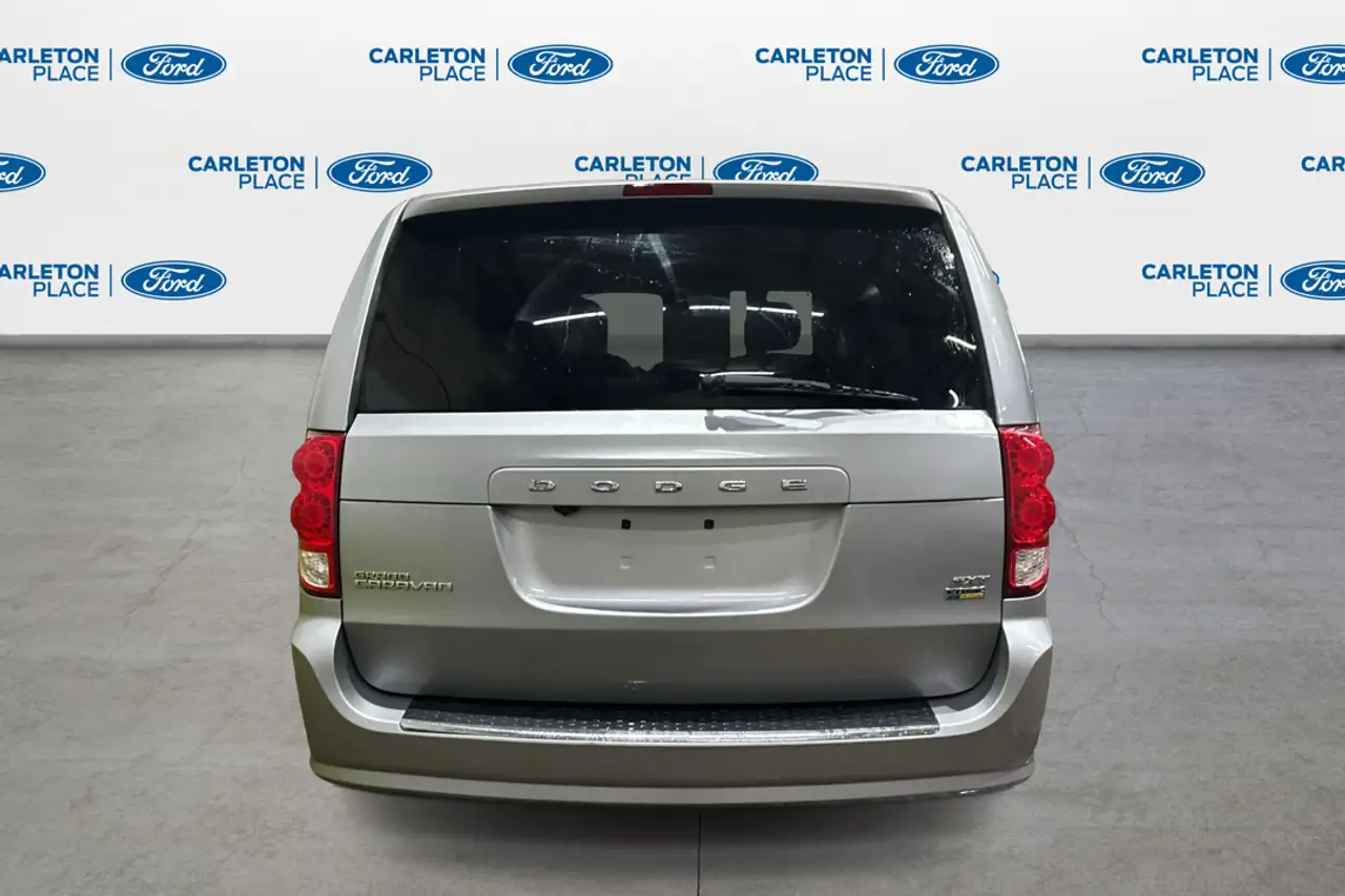 Dodge Grand Caravan снимка Dodge Grand Caravan