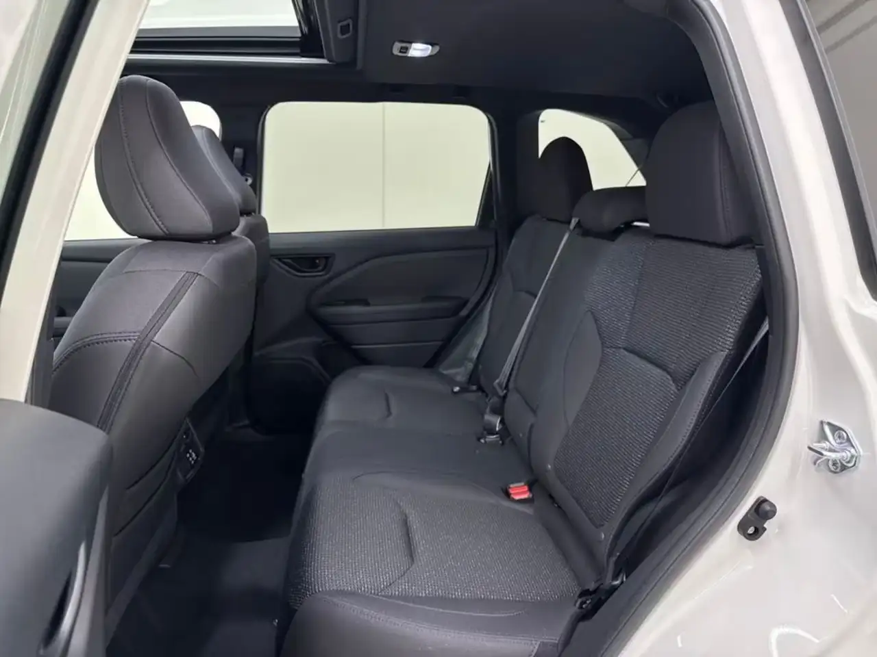 Subaru Forester снимка Subaru Forester