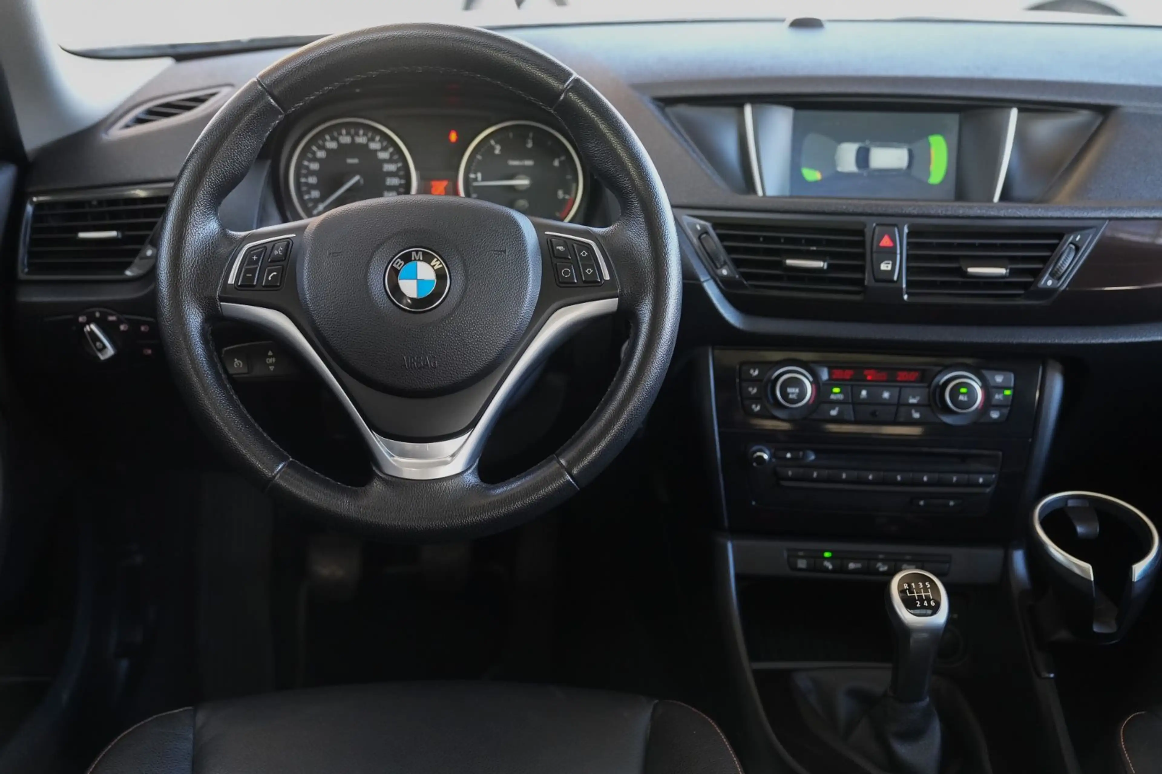 BMW X1 xDrive 20 d *SHZ/Klimaaut./AHK* — photo 11