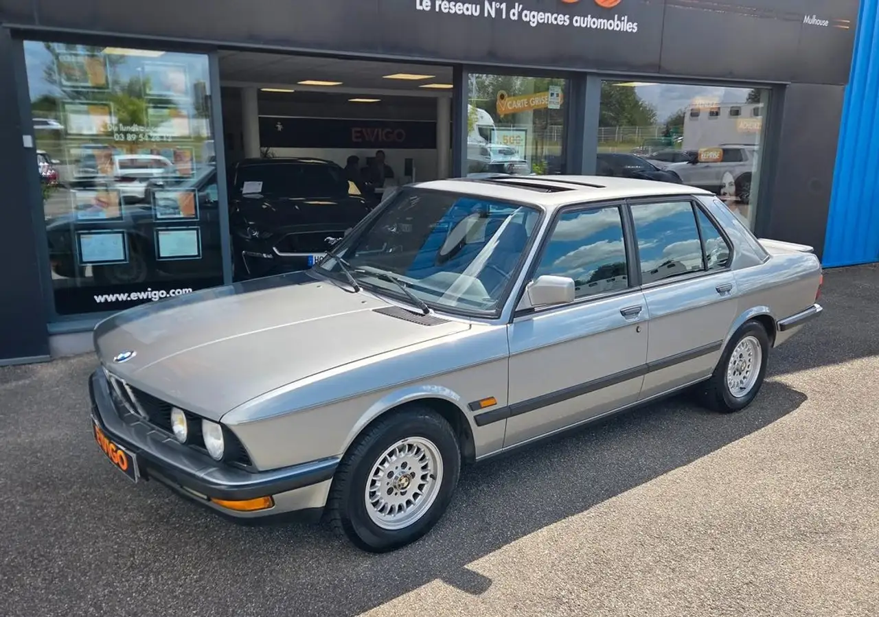 BMW 520 SERIE 520 i E28 Etat concours 1ère main, foto 9