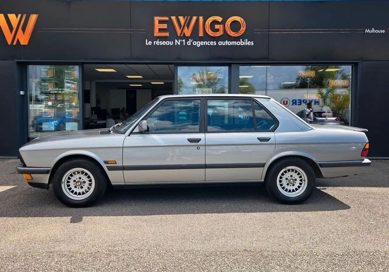 BMW 520 SERIE 520 i E28 Etat concours 1ère main, foto 10