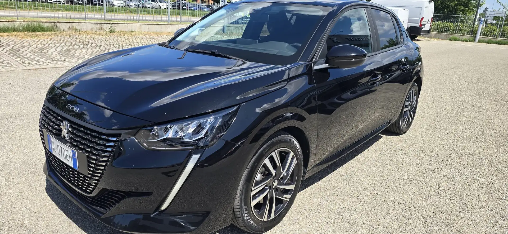 Peugeot 208 1.5 Bluehdi 100 cv Active Pack s&s Nero - 1