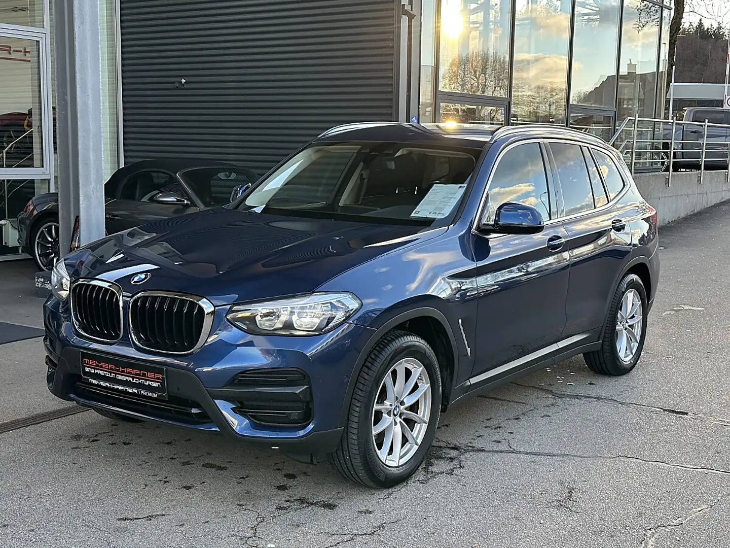 BMW X3 xDrive20i Advantage Aut. Blau - 1