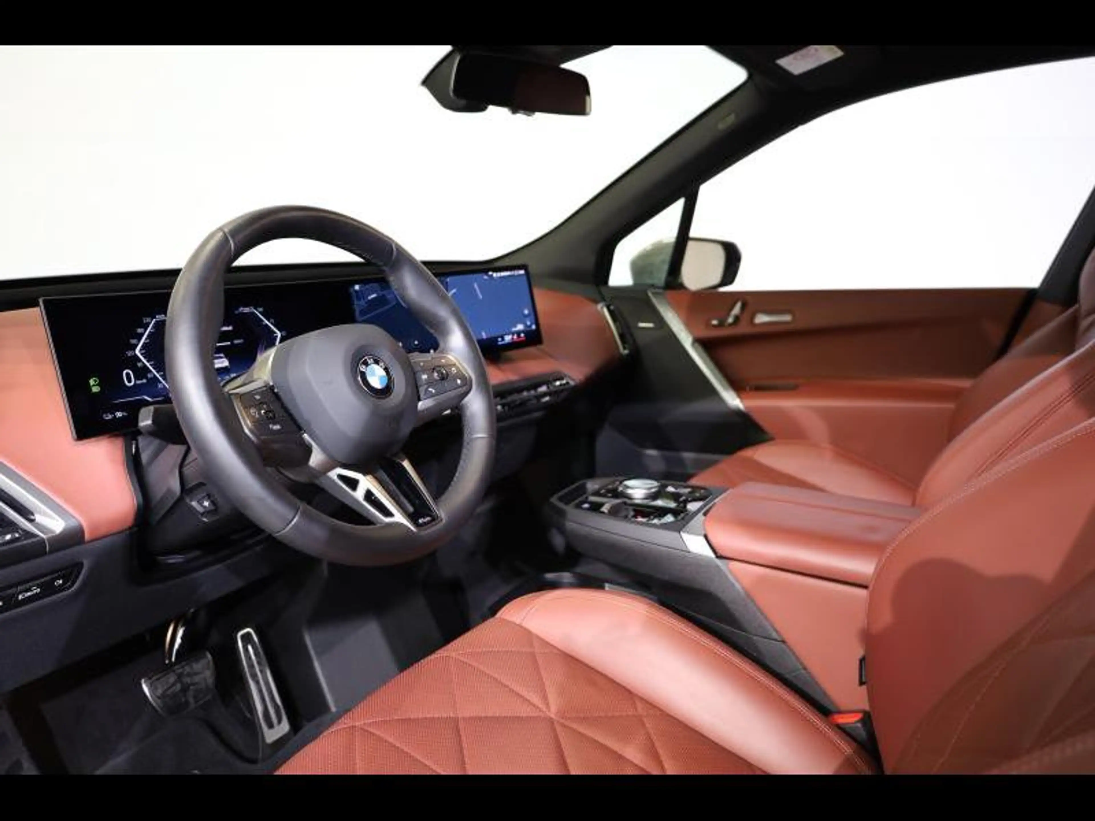 BMW iX xDrive60 Kit M Sport — photo 6