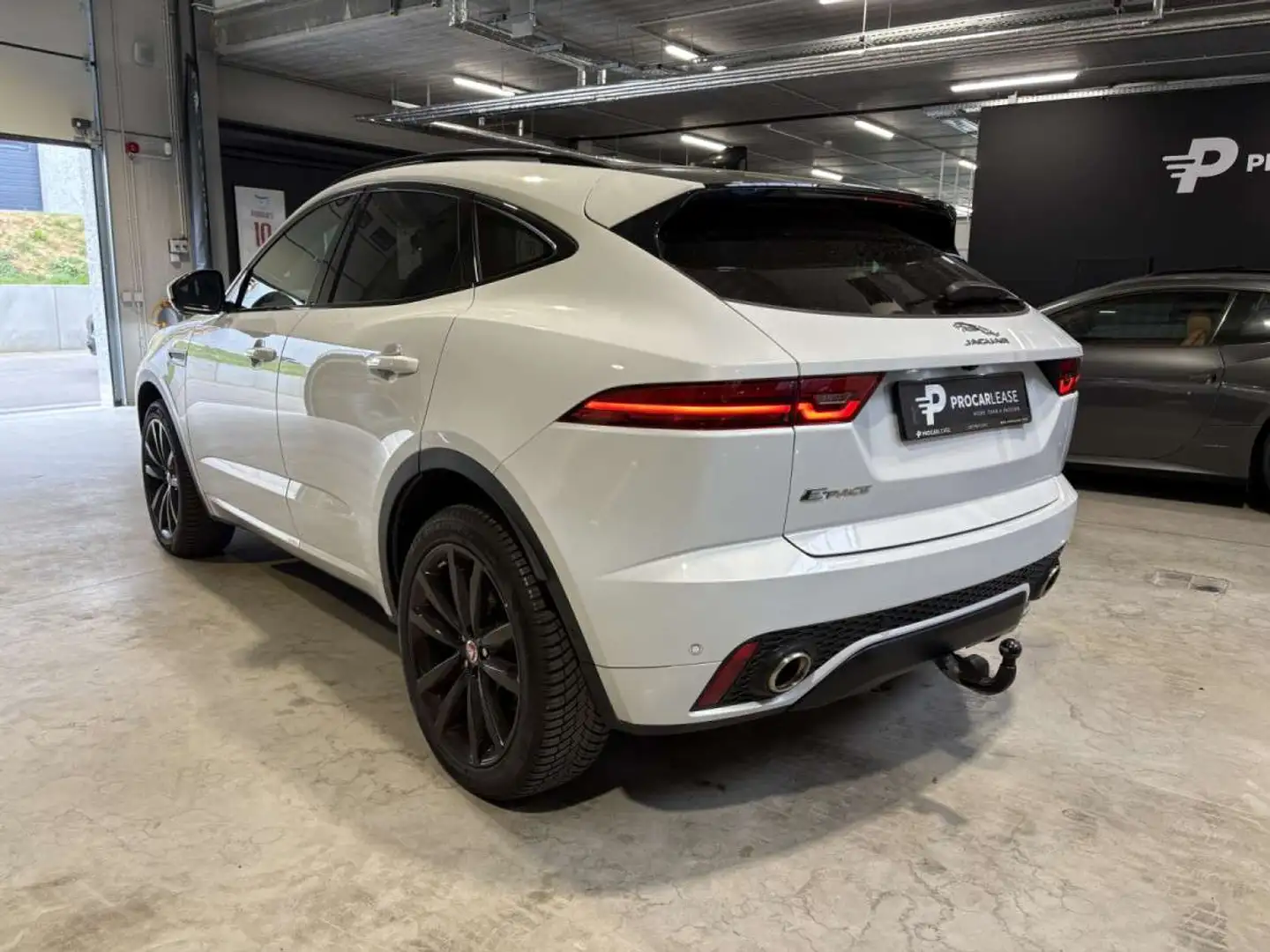 Jaguar E-Pace P240 R-Dynamic HSE AWD / MERIDIAN / PANORAMA / Wit - 2
