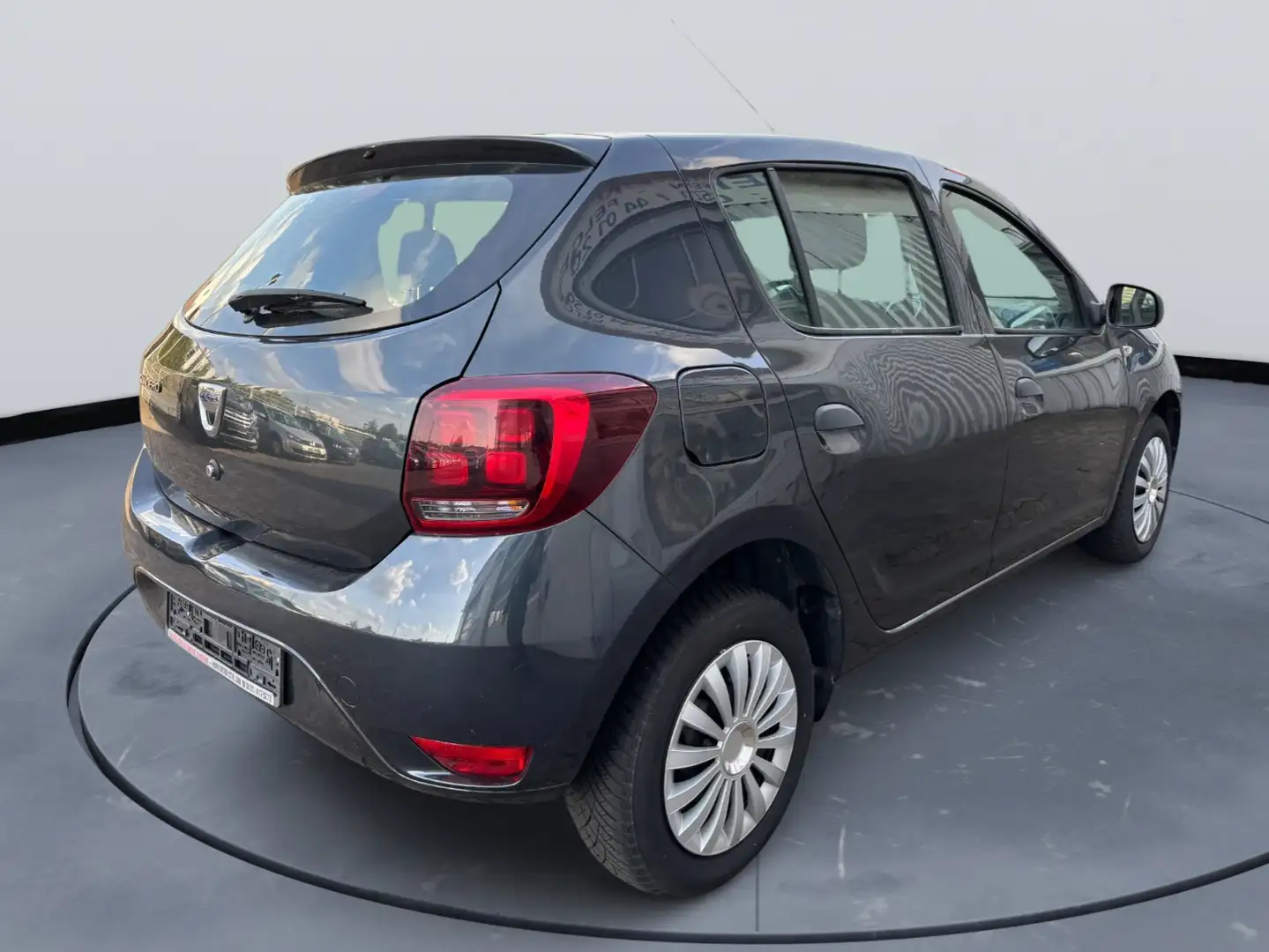 Dacia Sandero Essential Gris - 2