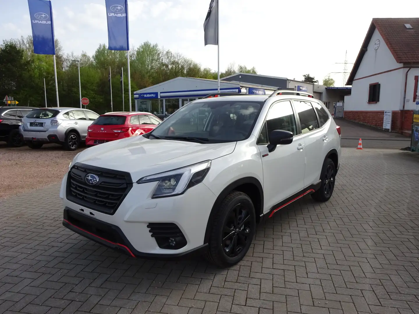 Subaru Forester 2.0ie Lineartronic Edition Exclusive Cross 2024 Bianco - 1