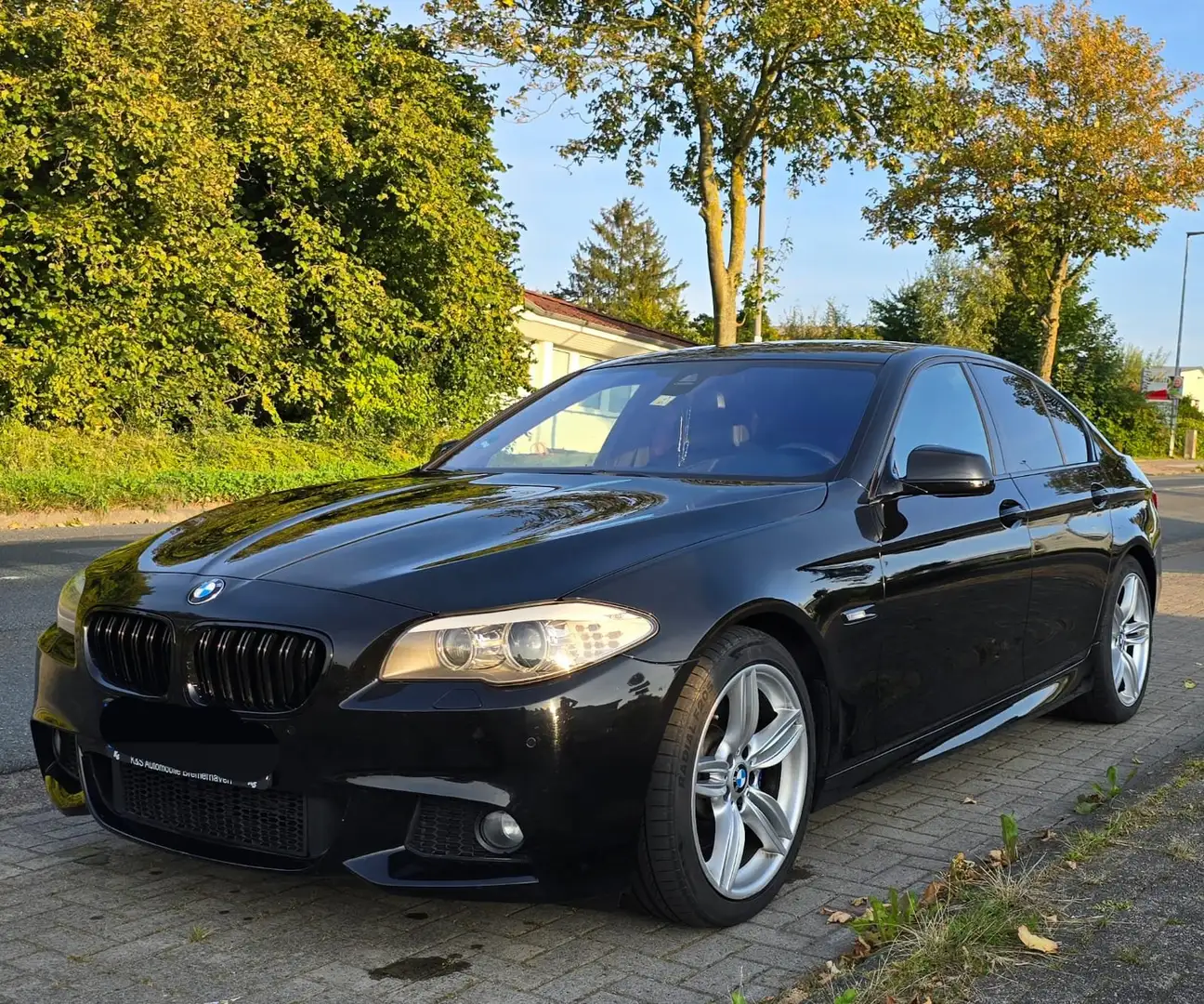 BMW 530 530d Sport-Aut. Schwarz - 1