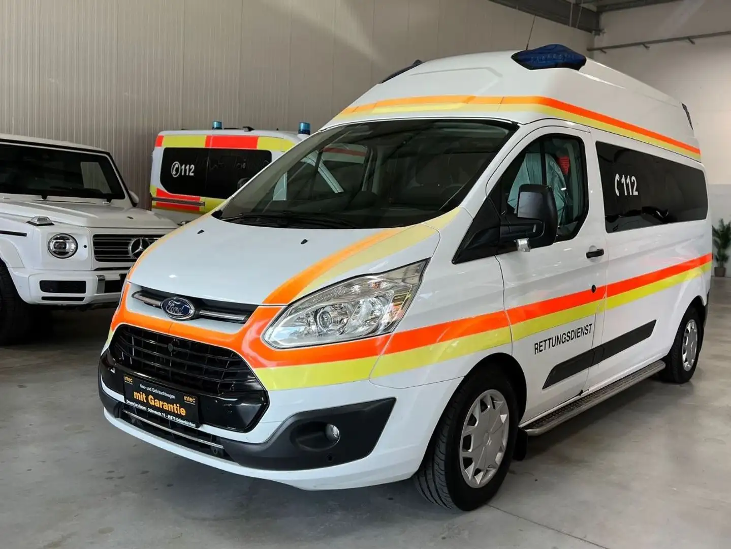 Ford Transit Custom 340 L2H2*KTW*RTW*KRANKENTRANSPORT Blanc - 1