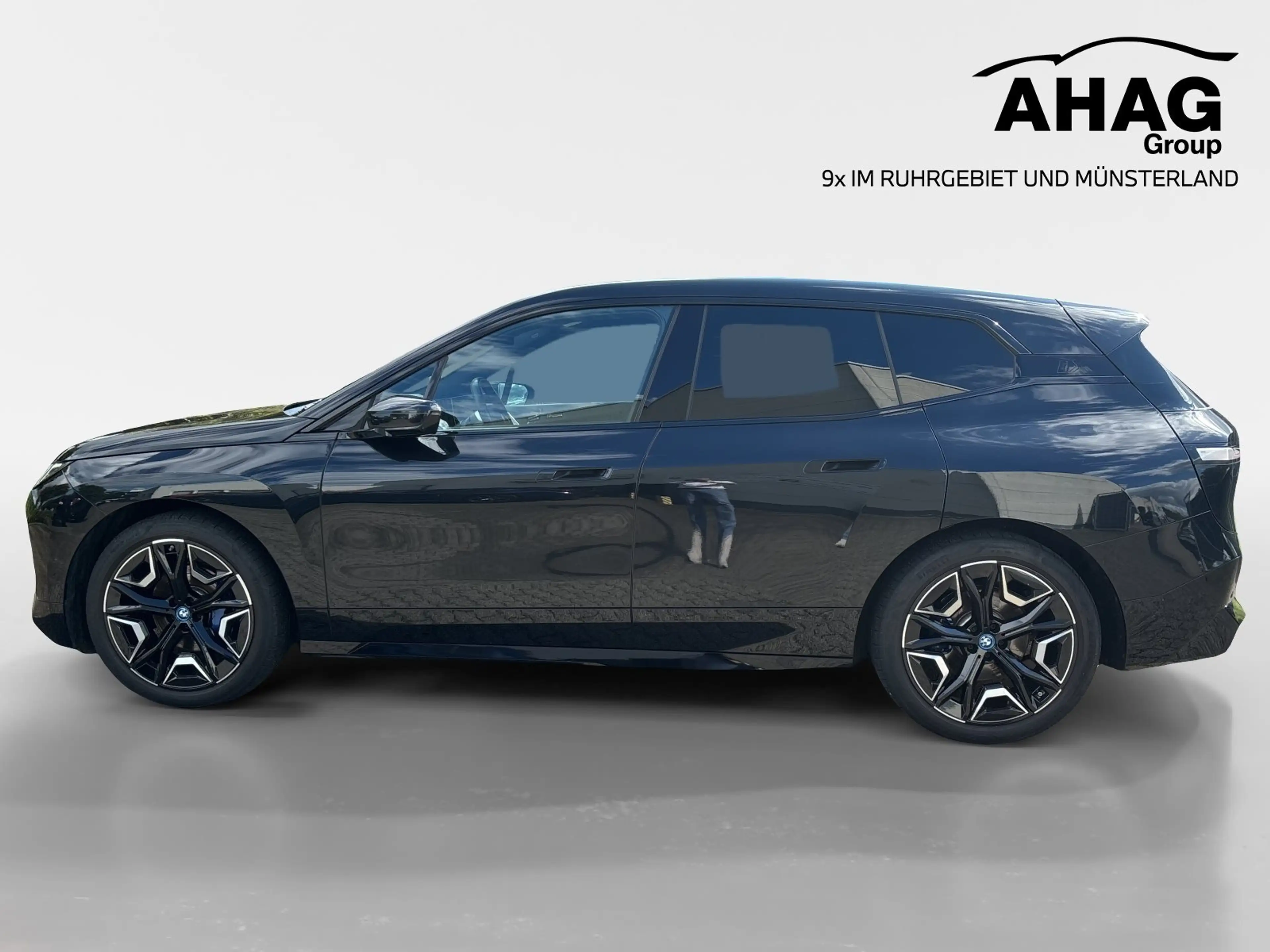 BMW iX xDrive40 — photo 6