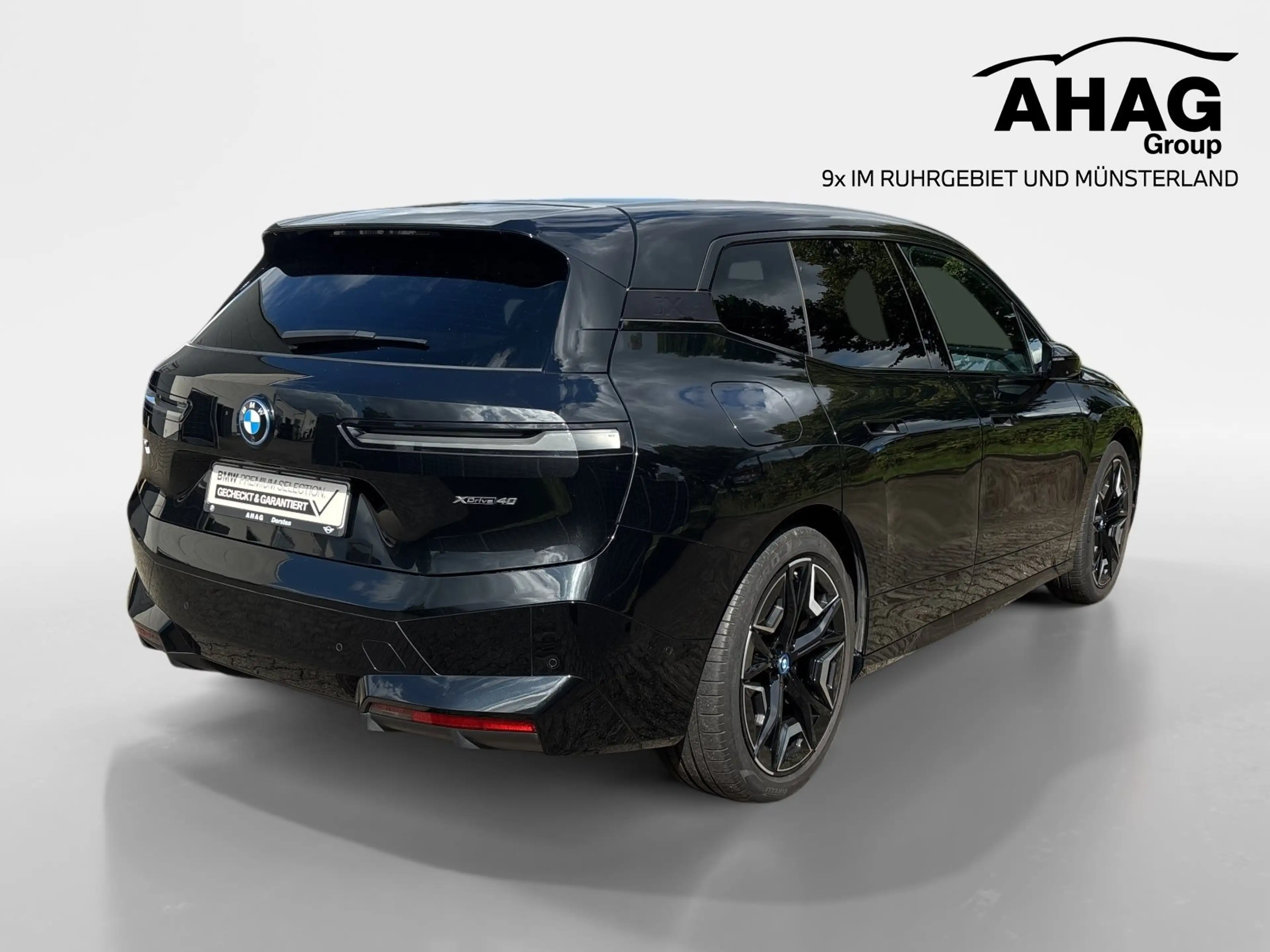 BMW iX xDrive40 — photo 4