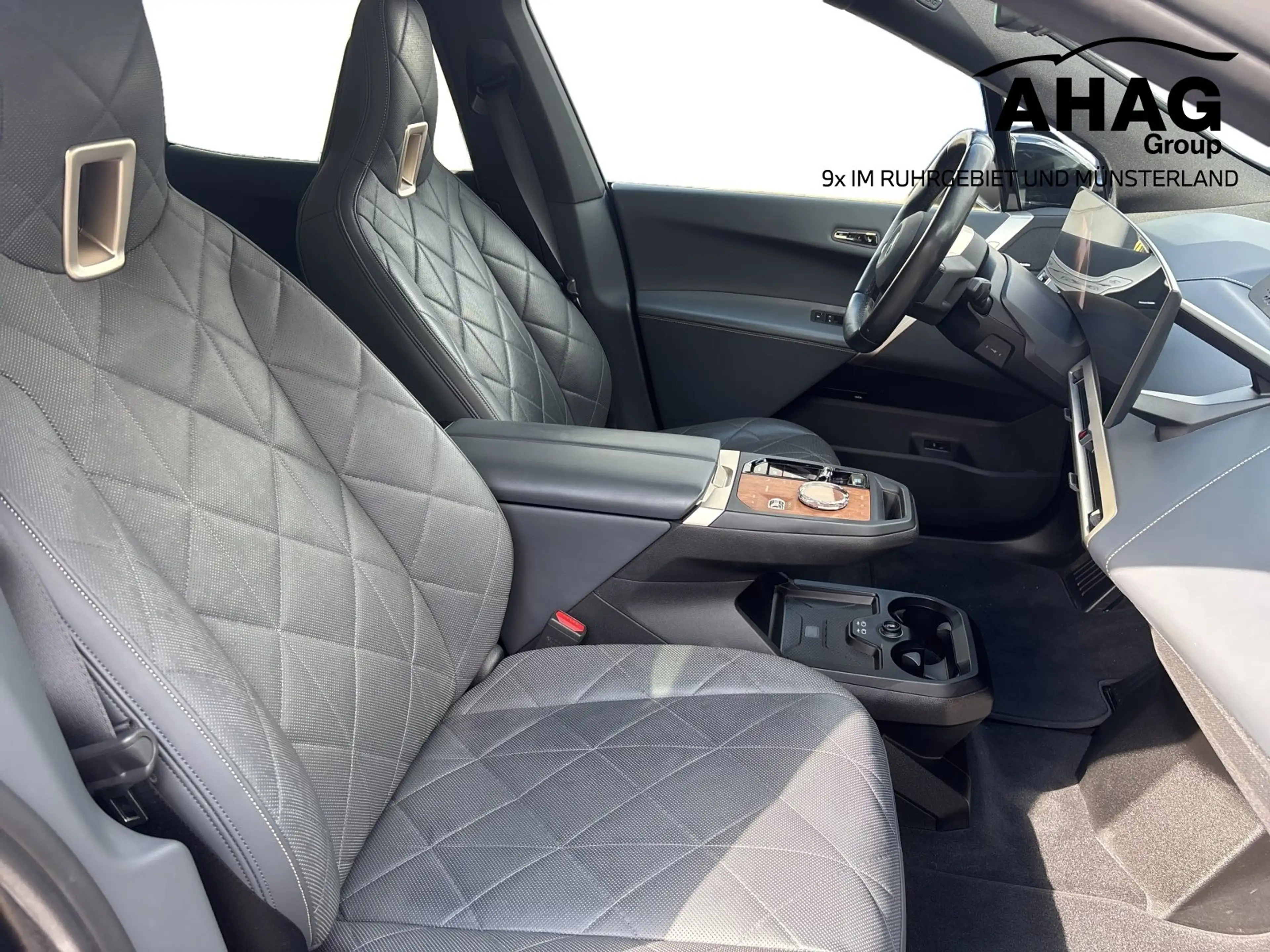 BMW iX xDrive40 — photo 7