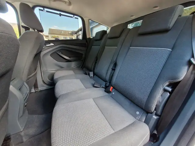 Ford C-Max view 15