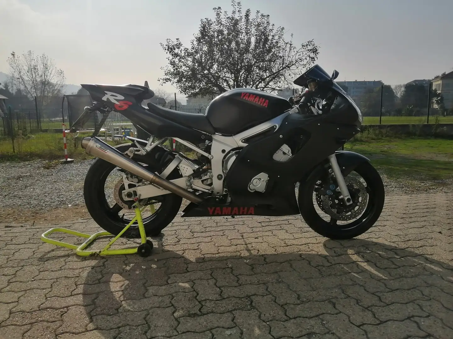 Yamaha YZF-R6 carburatori Fekete - 1