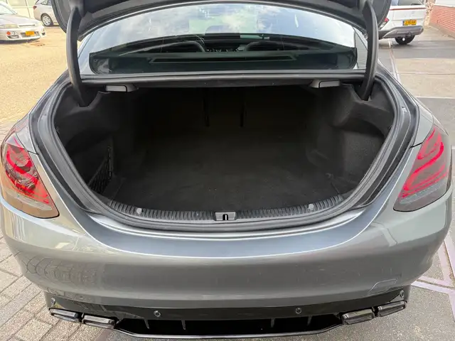 Mercedes-Benz C-Class view 20