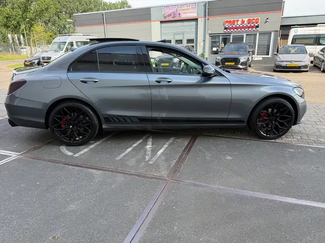 Mercedes-Benz C-Class view 9