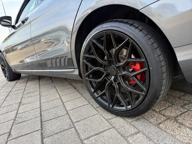 Mercedes-Benz C-Class view 10
