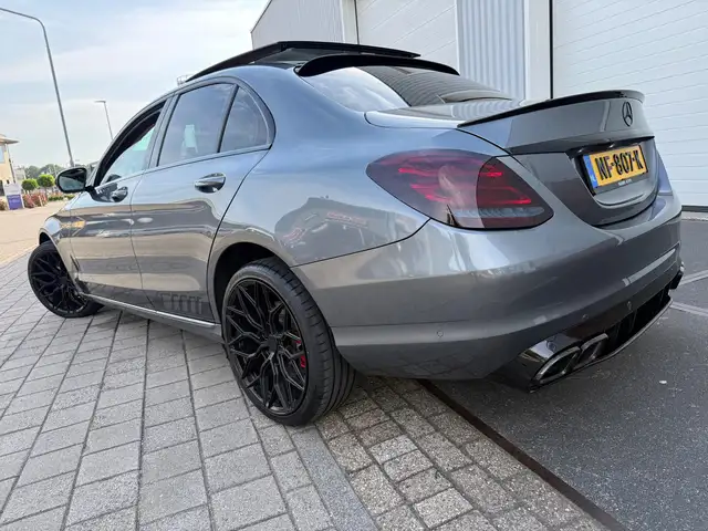 Mercedes-Benz C-Class view 4