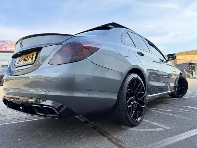 Mercedes-Benz C-Class view 6