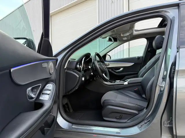 Mercedes-Benz C-Class view 12