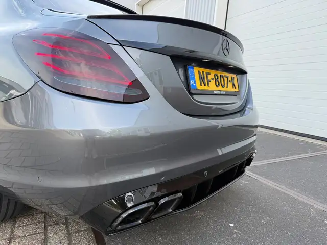 Mercedes-Benz C-Class view 24