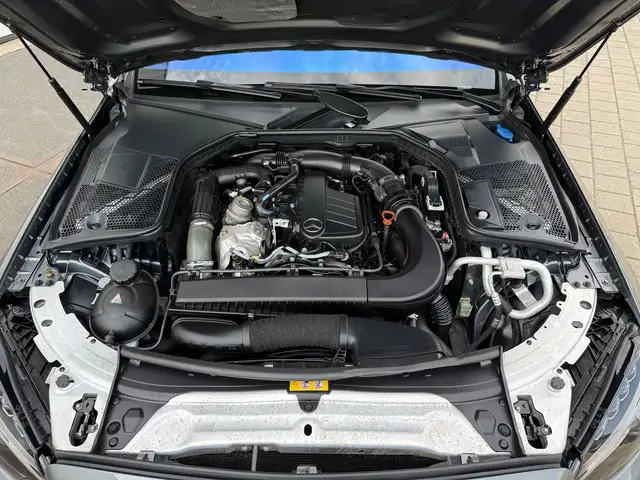 Mercedes-Benz C-Class view 22