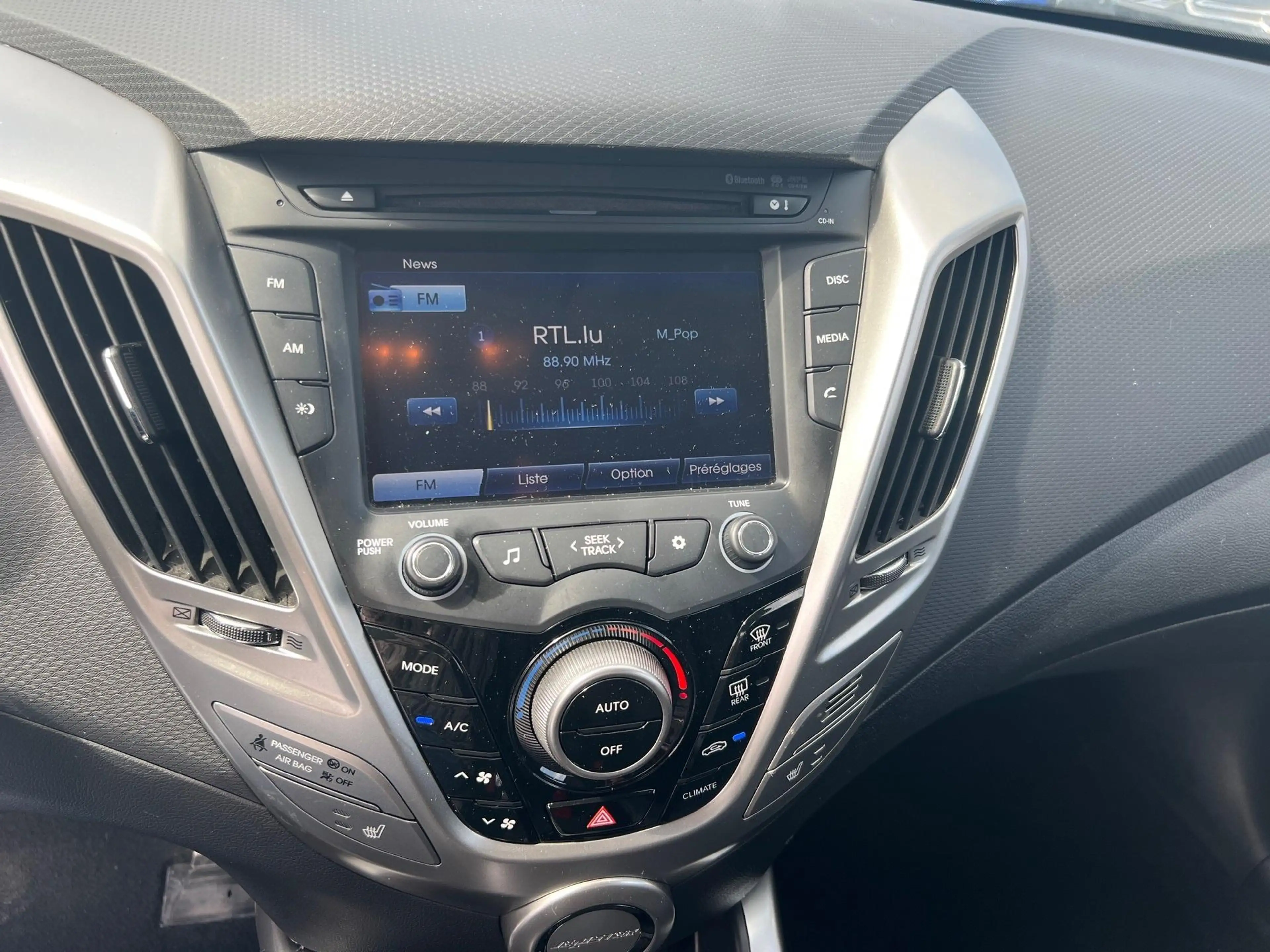 Hyundai VELOSTER 1.6 GDI 140 PACK PREMIUM DCT-6 — photo 3