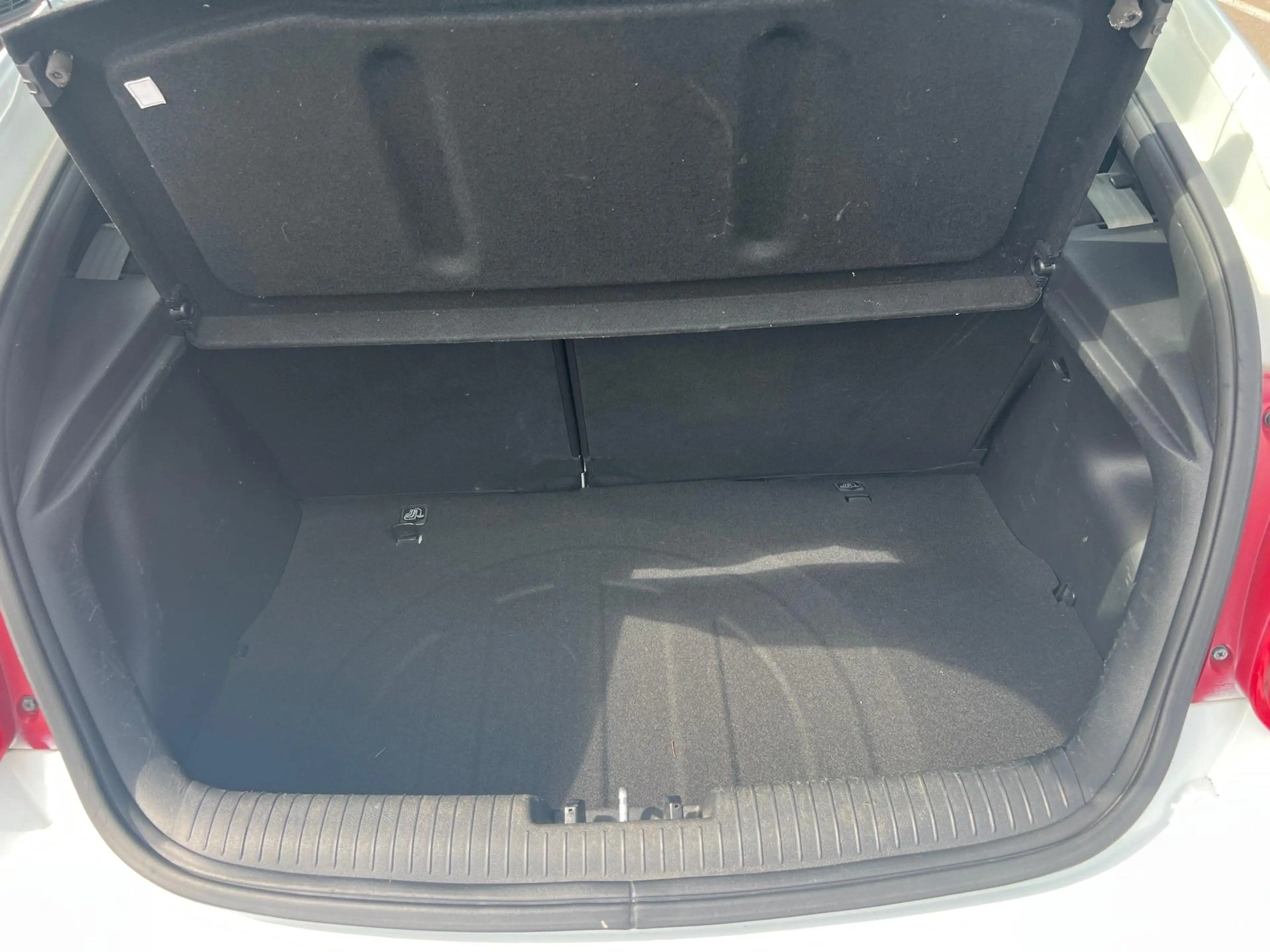 Hyundai VELOSTER 1.6 GDI 140 PACK PREMIUM DCT-6 — photo 14