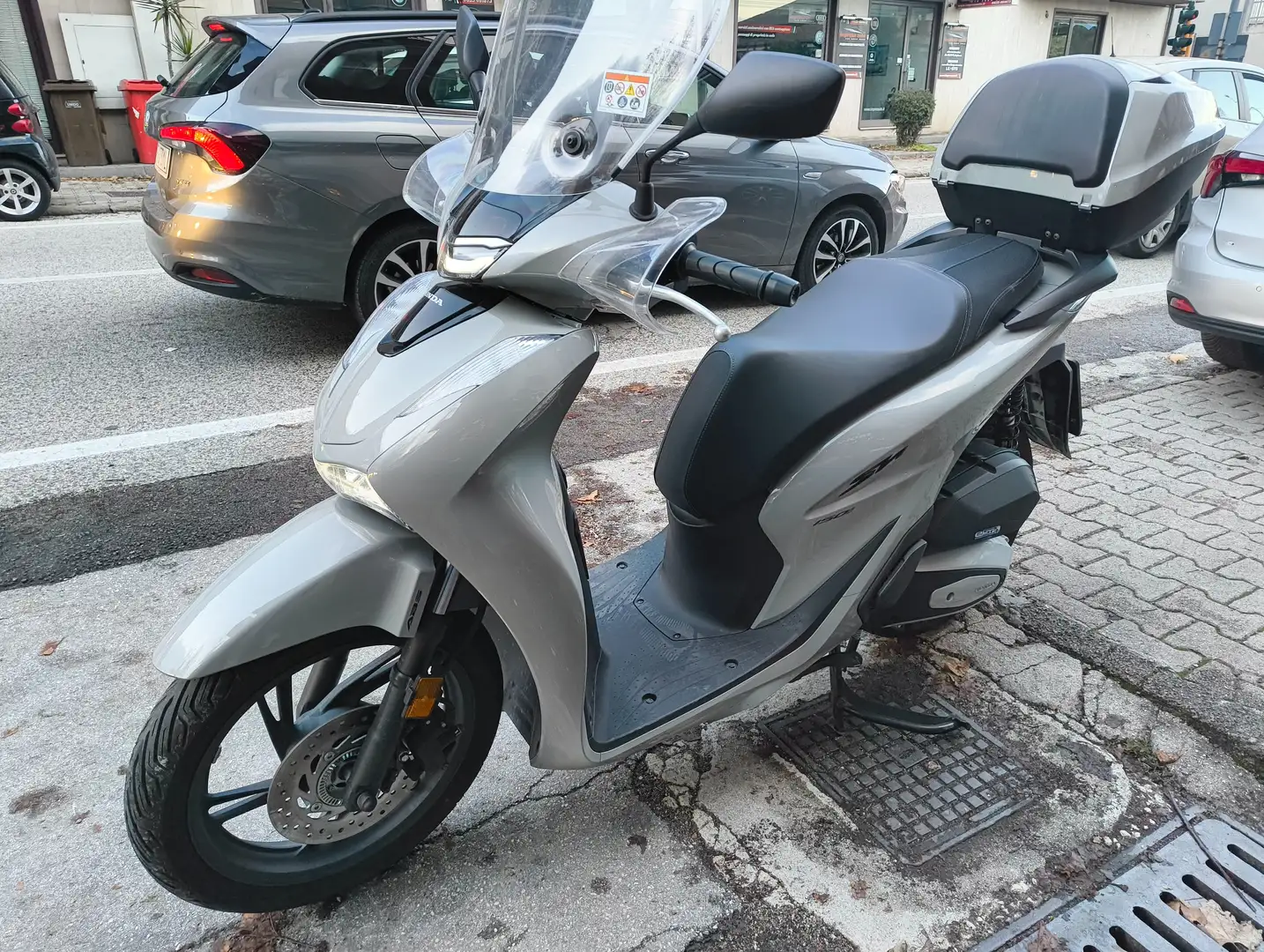 Honda SH 150i Szürke - 1