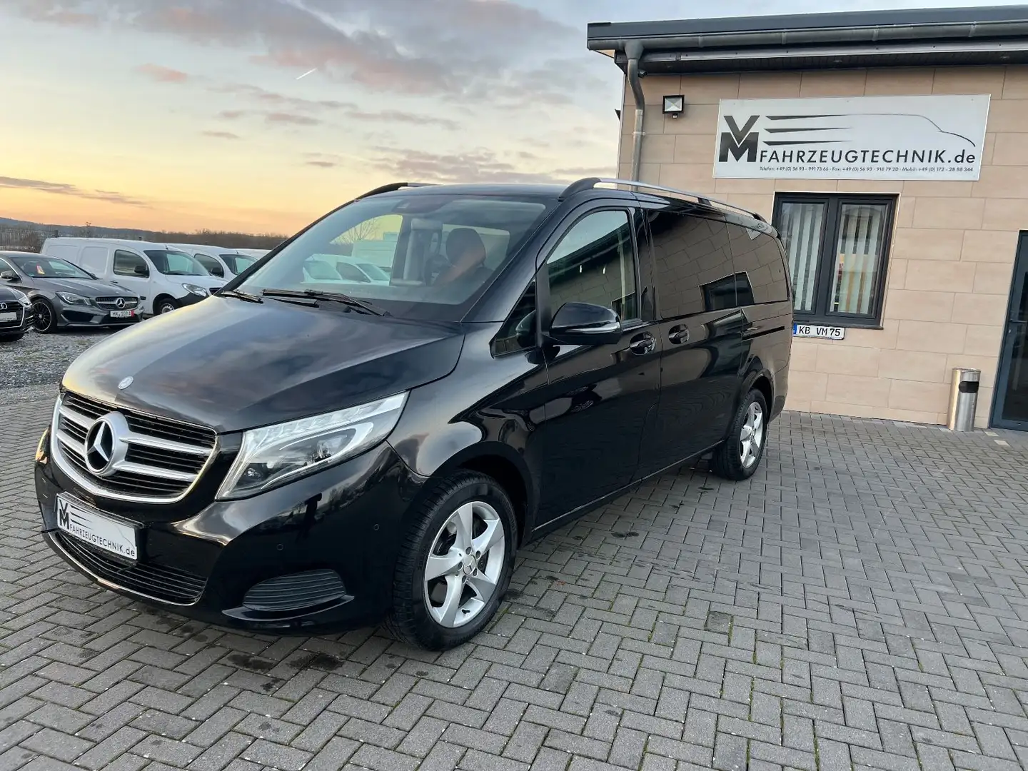 Mercedes-Benz V 250 V -Klasse 250d SCORE 4M lang LED*Standh*Pan*AHK Negro - 1