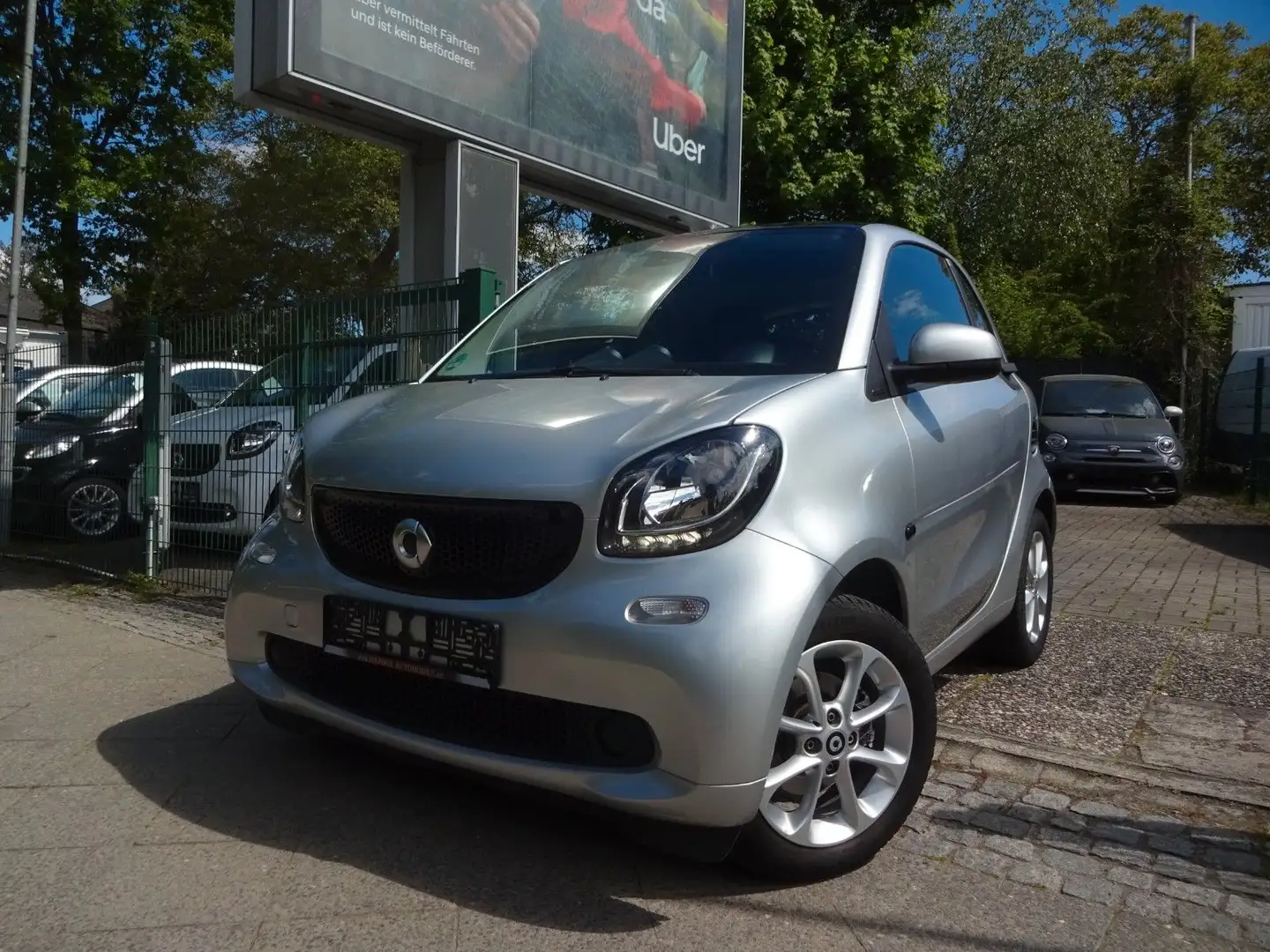 smart forTwo Coupe Automatik,Navi,Allwetterreifen,Pano Silber - 1