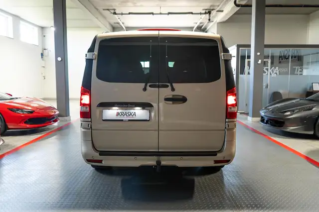 Mercedes-Benz Vito view 7