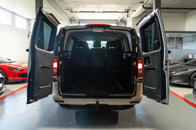 Mercedes-Benz Vito view 8