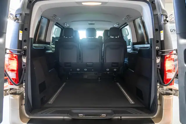 Mercedes-Benz Vito view 9