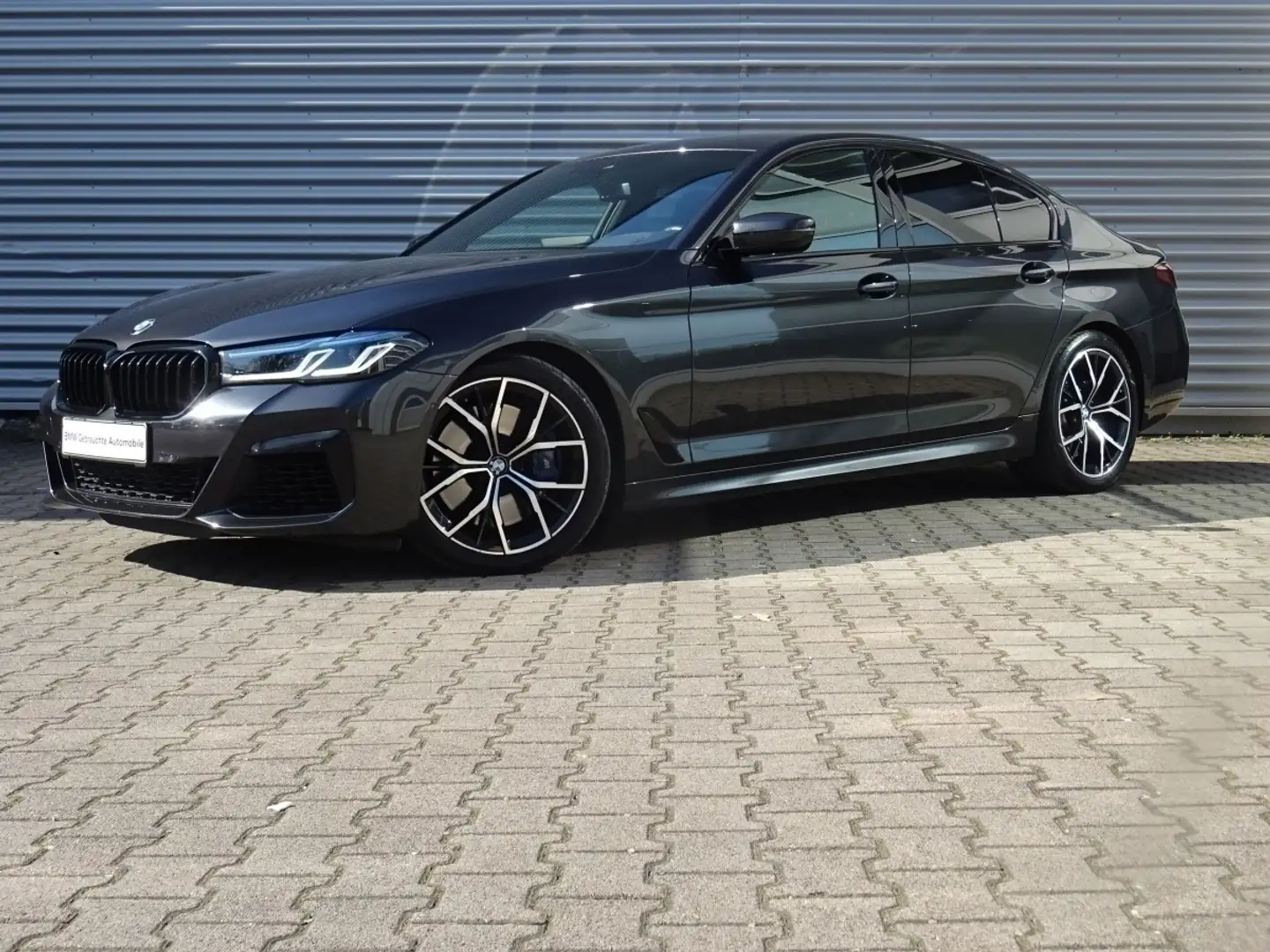 BMW M550 i xDrive Lim. Laser HuD h/k Sitzlüftung AHK Gris - 1