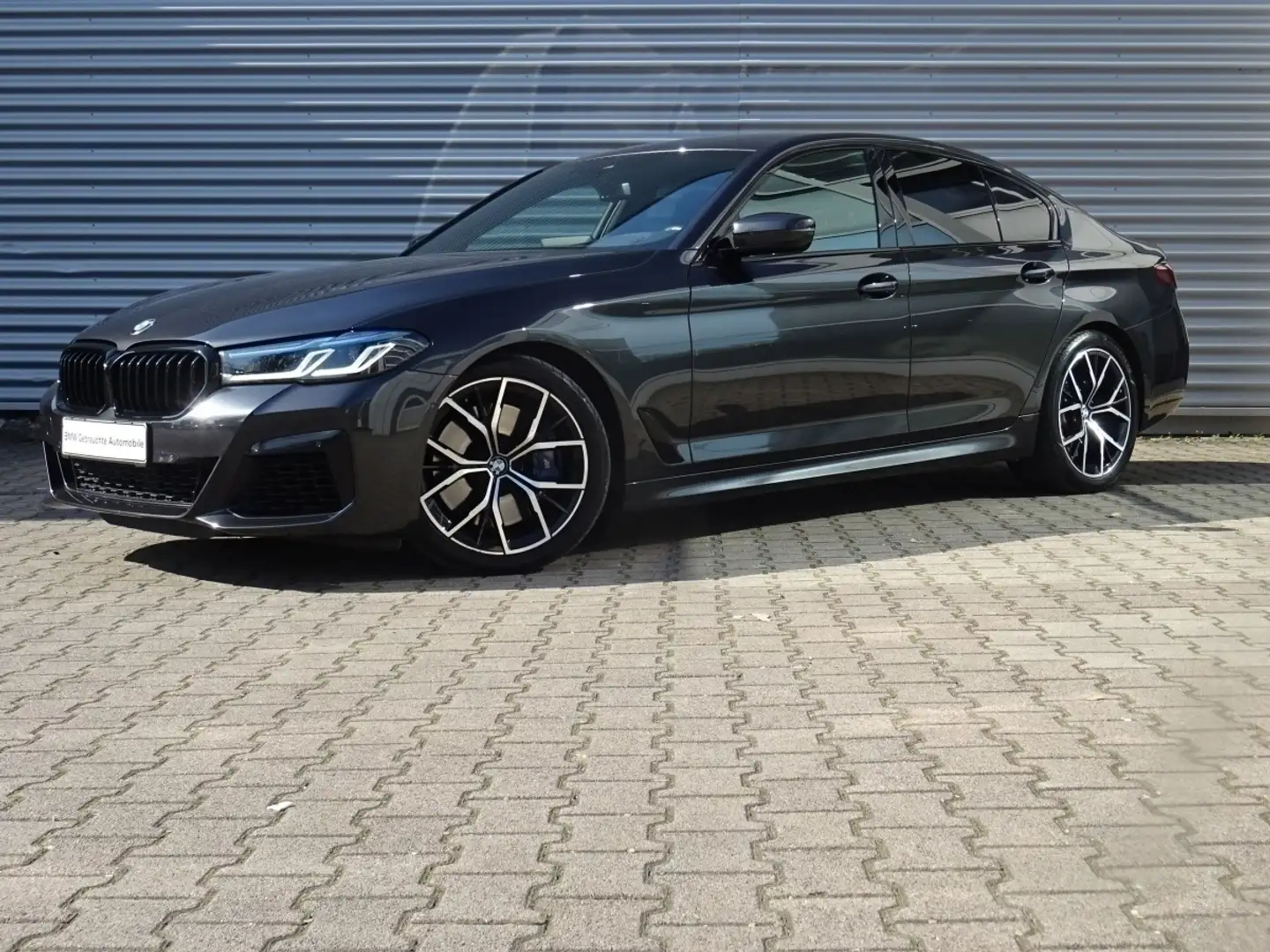 BMW M550 i xDrive Lim. Laser HuD h/k Sitzlüftung AHK Grau - 1