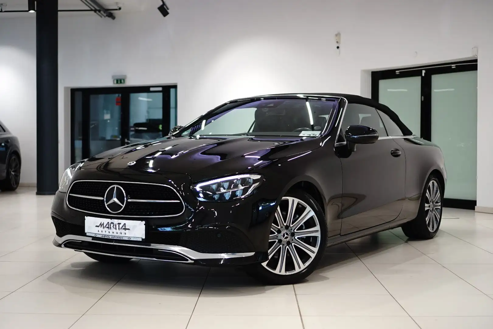 Mercedes-Benz E 200 CABRIO|BURMES|DISTR.|360°|AIRCAP|WIDE|LED Schwarz - 1
