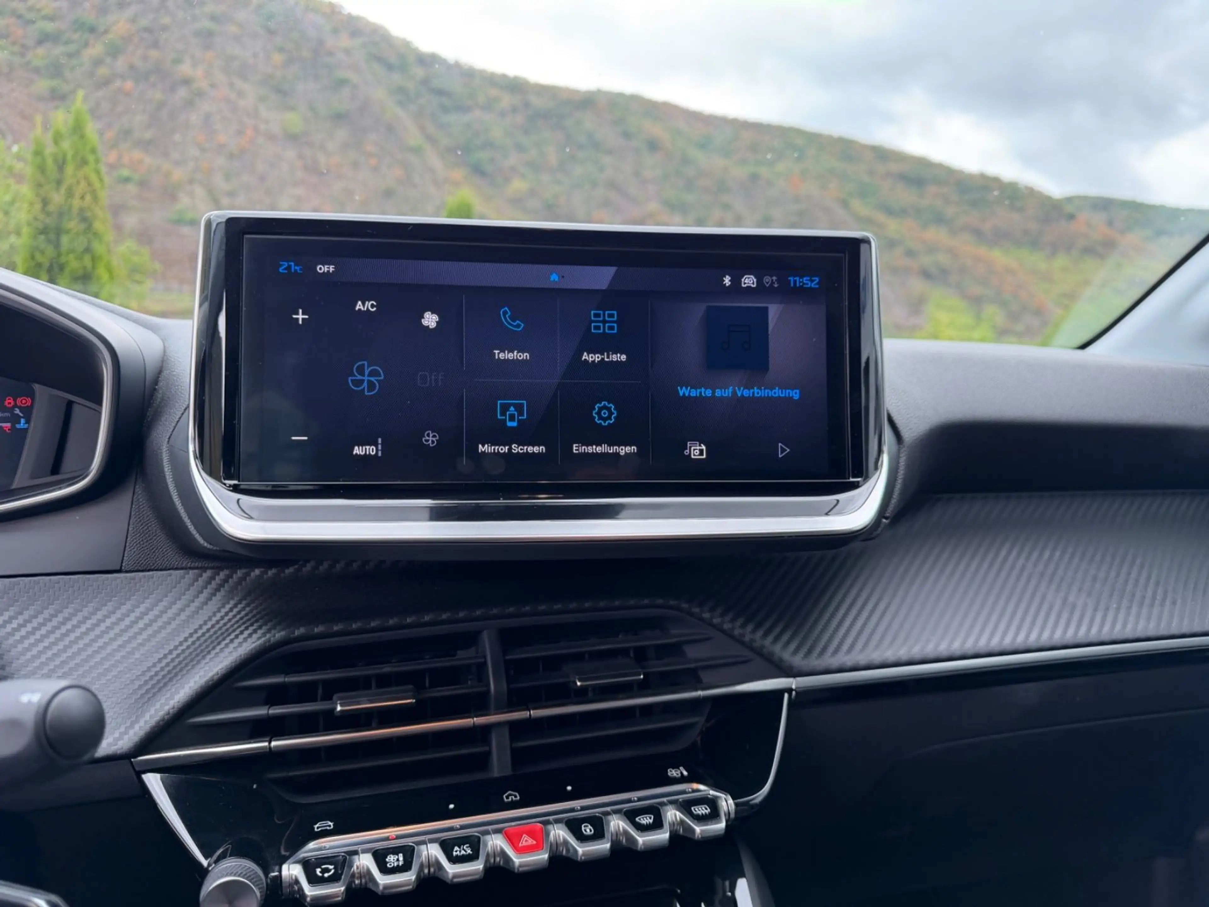 Peugeot 208 Allure *Automatik* — photo 12