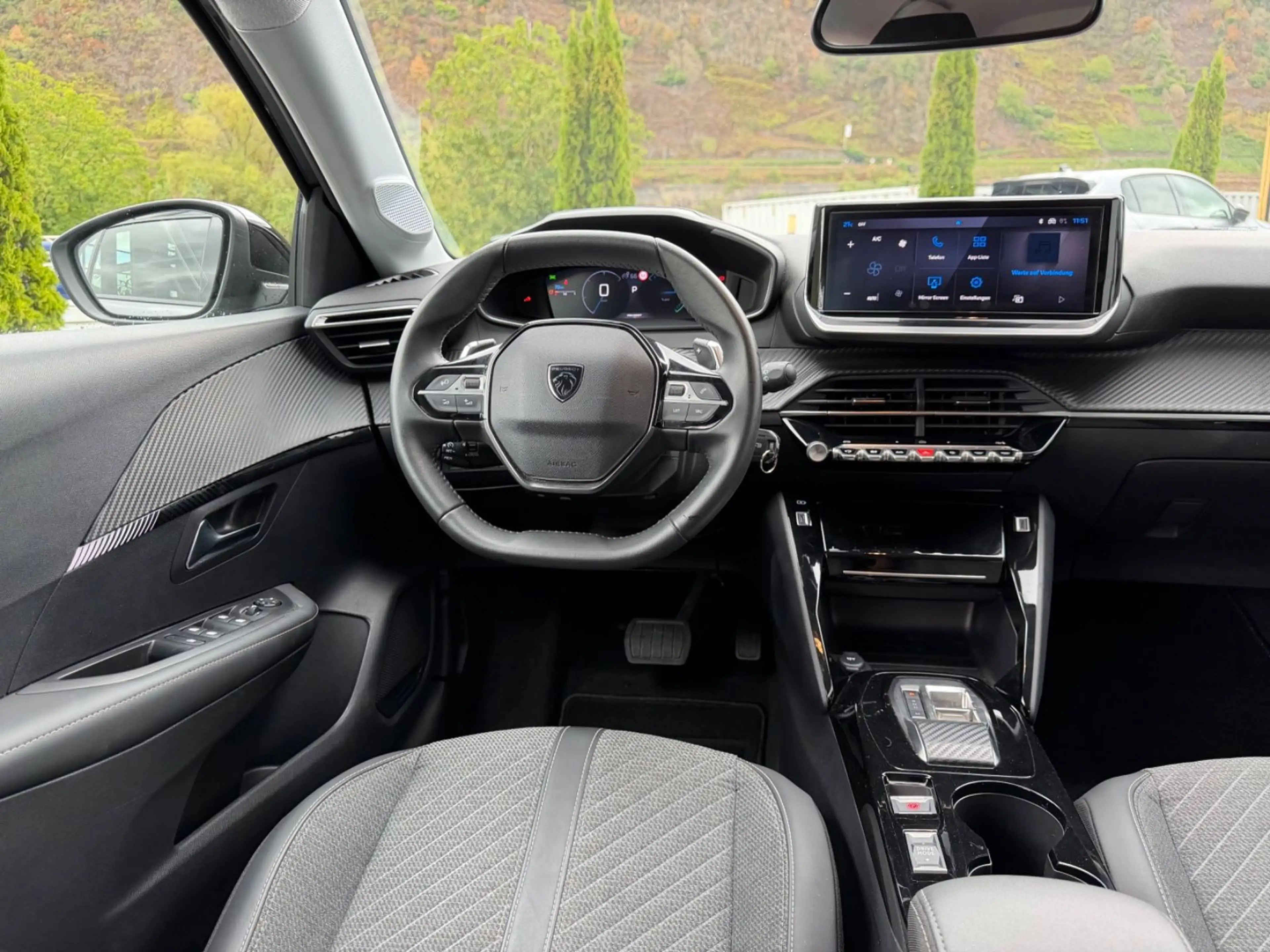 Peugeot 208 Allure *Automatik* — photo 9