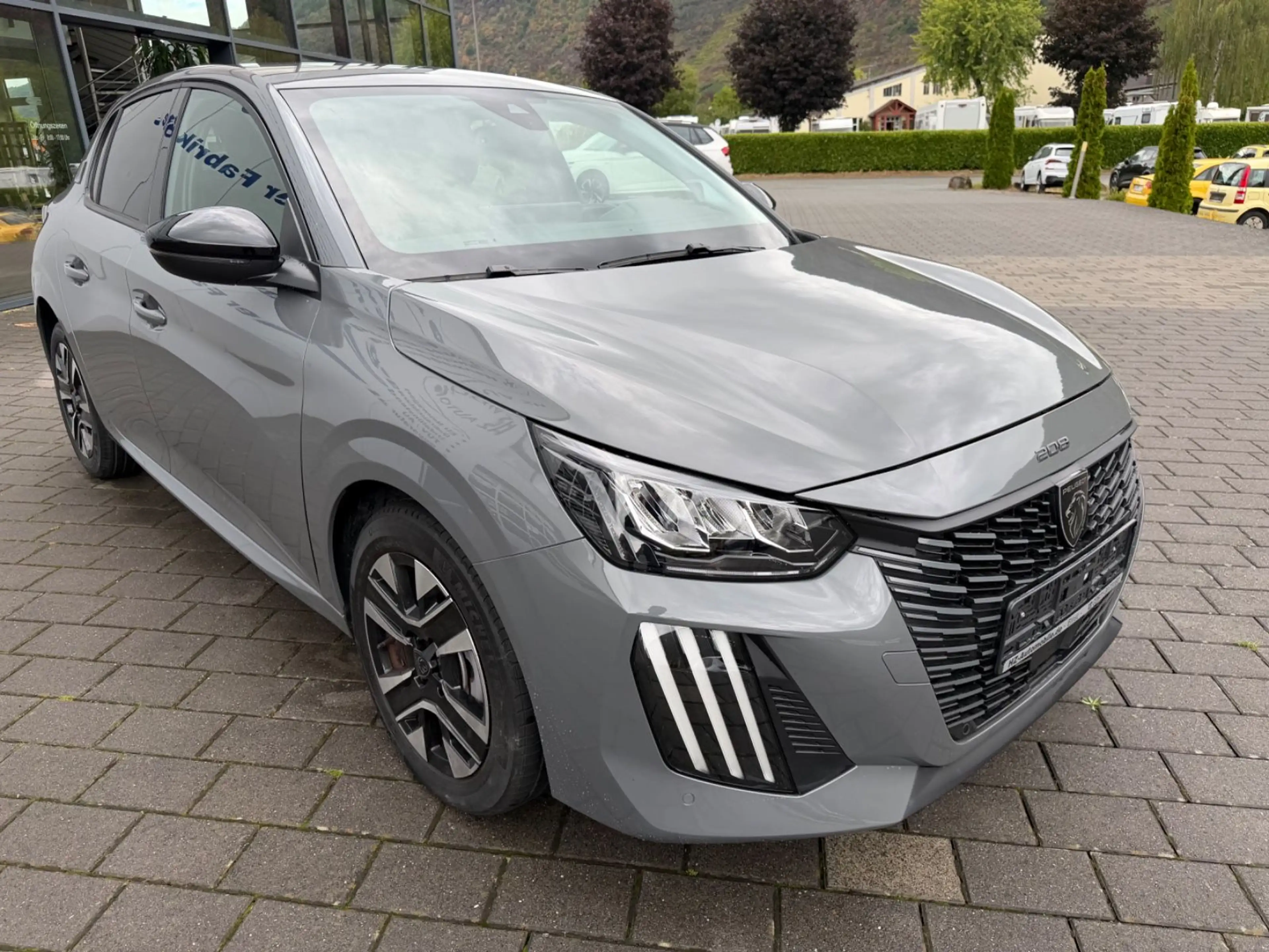 Peugeot 208 Allure *Automatik* — photo 5