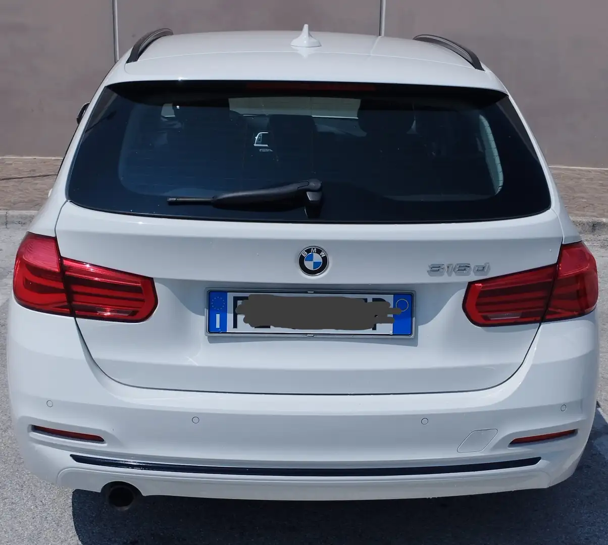BMW 316 316d Touring Sport auto Bianco - 2