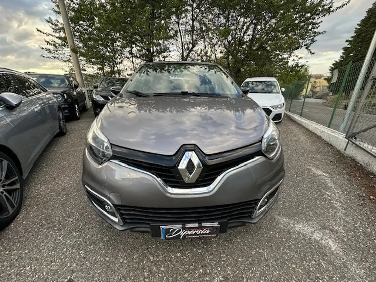 Renault Captur Captur I 2013 1.5 dci Zen (live) 90cv E6 Grigio - 2