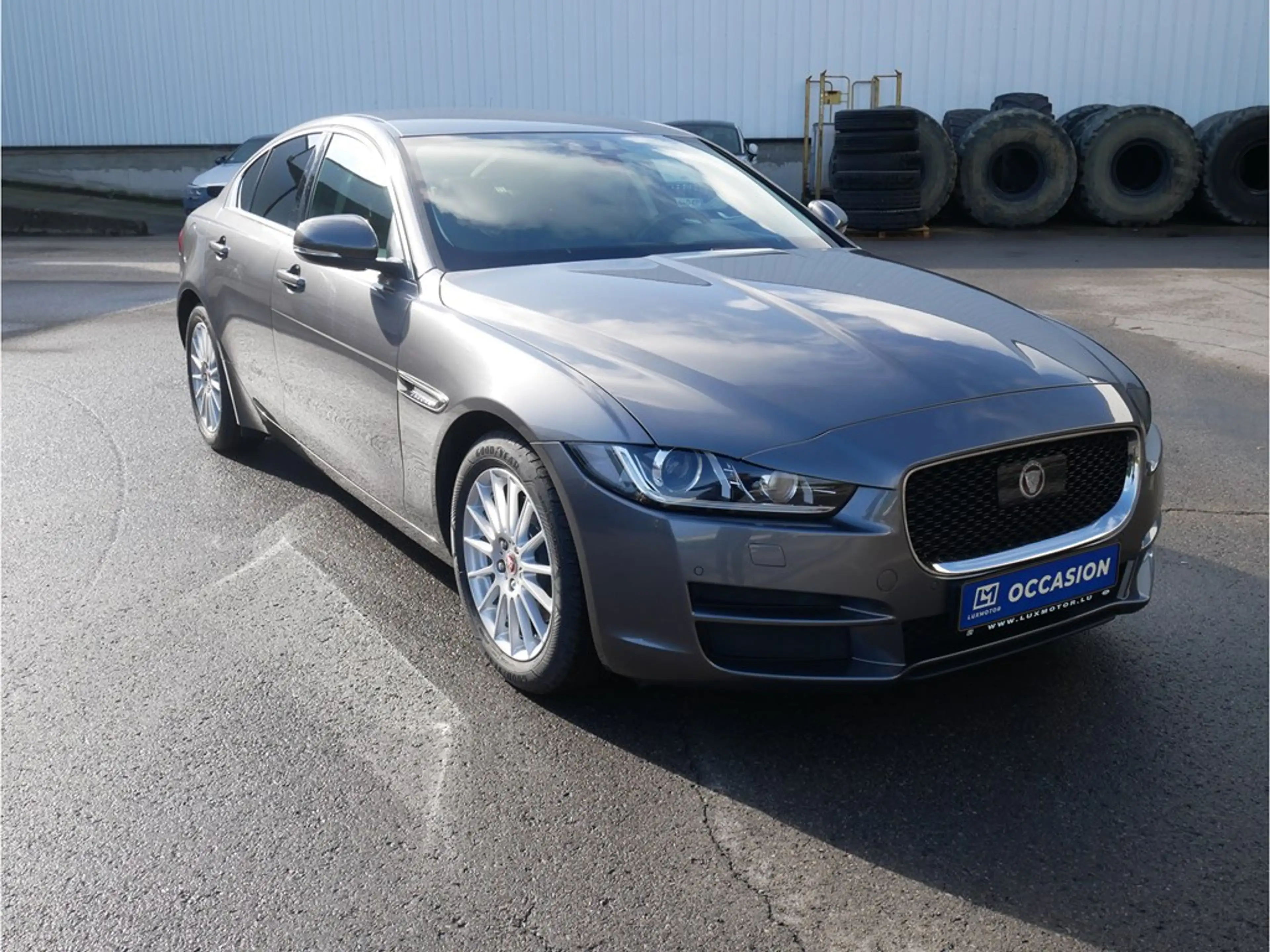 Jaguar XE 2.0D Pure E-Performance AUT 163cv — photo 2