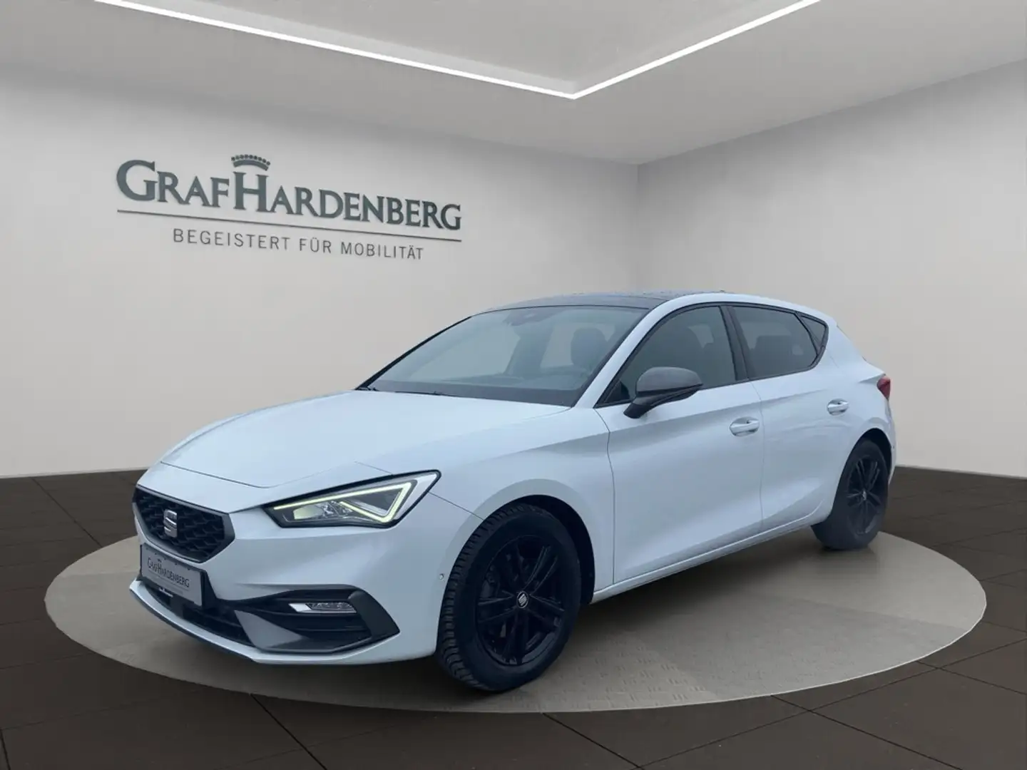 SEAT Leon 1.5 eTSI FR NAVI/SHZ/PDC / Panoramadach Weiß - 1