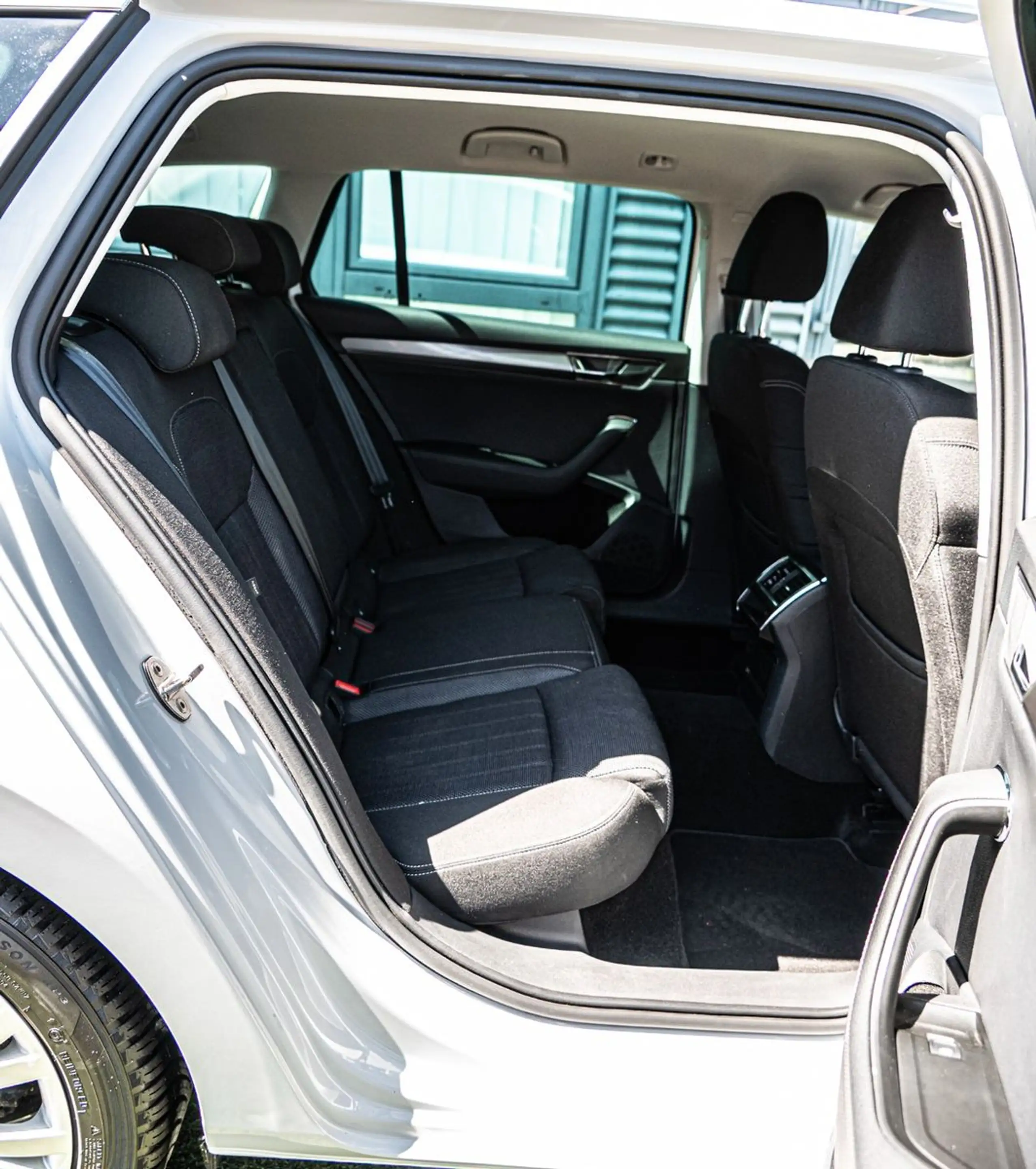 Skoda Superb Style DSG|VIRTUAL|ACC|LHZ|SHZ|AHK|SPURH. — photo 25