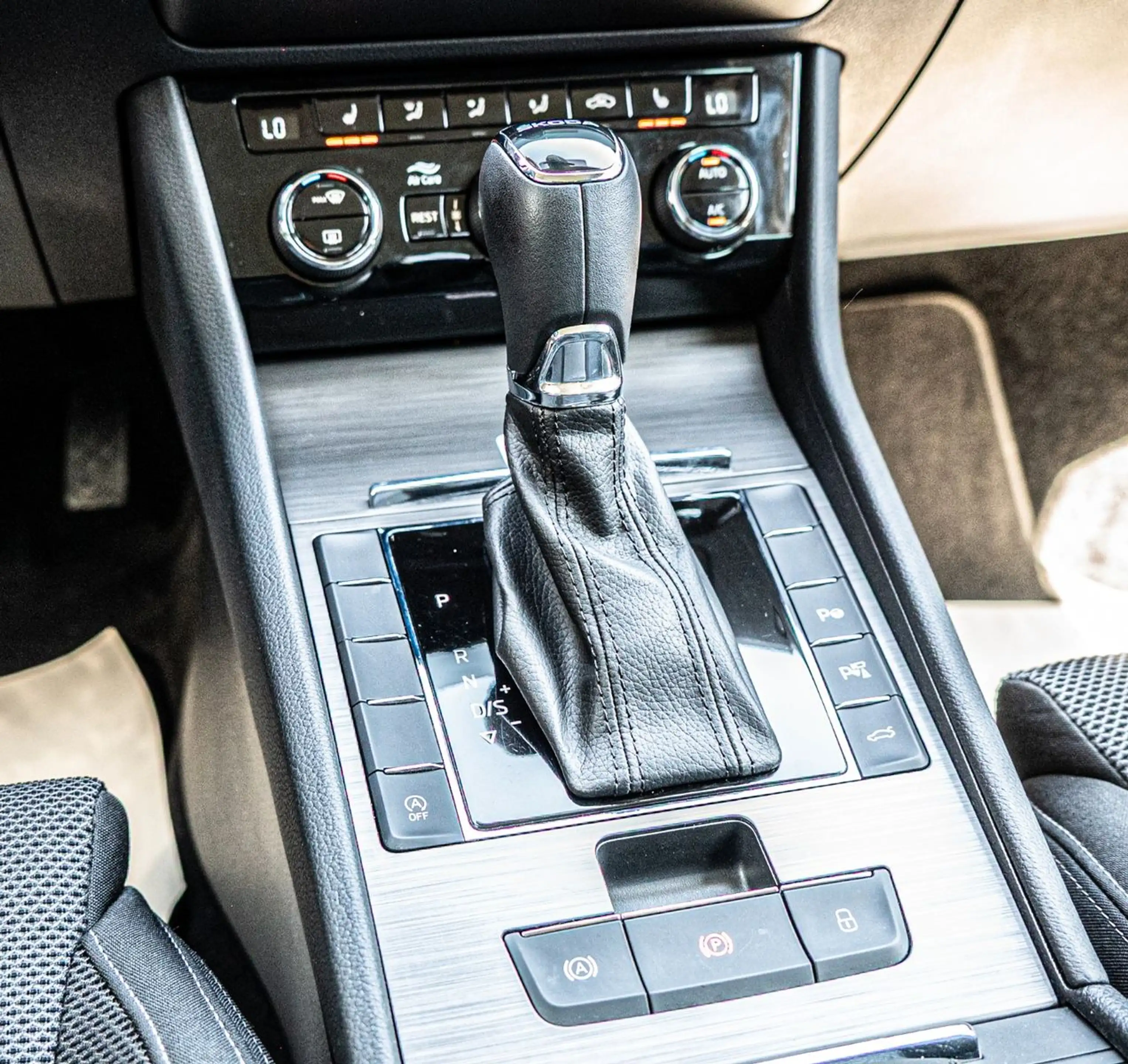 Skoda Superb Style DSG|VIRTUAL|ACC|LHZ|SHZ|AHK|SPURH. — photo 22